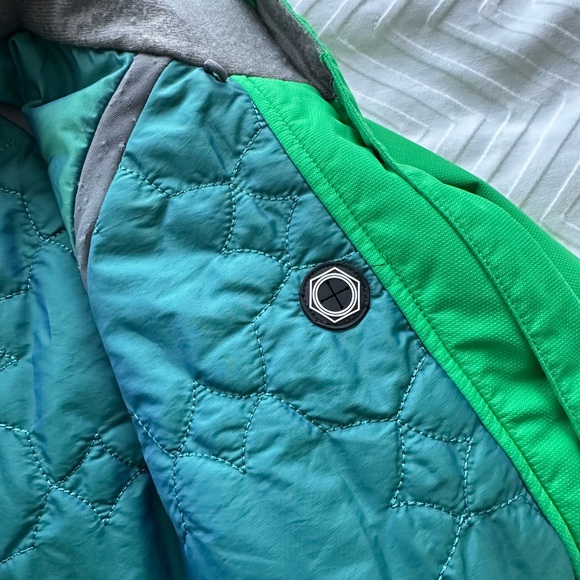 Under Armour Women’s Ski Jacket, Medium - Picture 10 of 15